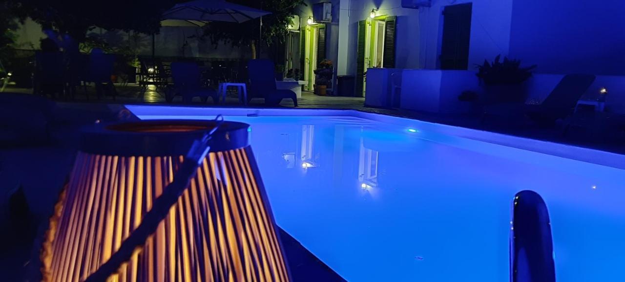 Siren Rooms&Apartments Paros Buitenkant foto