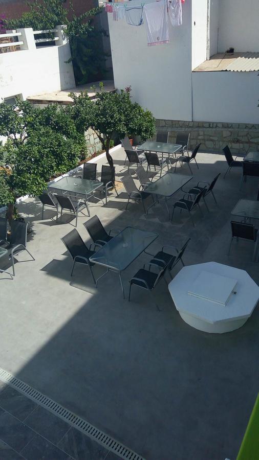 Siren Rooms&Apartments Paros Buitenkant foto